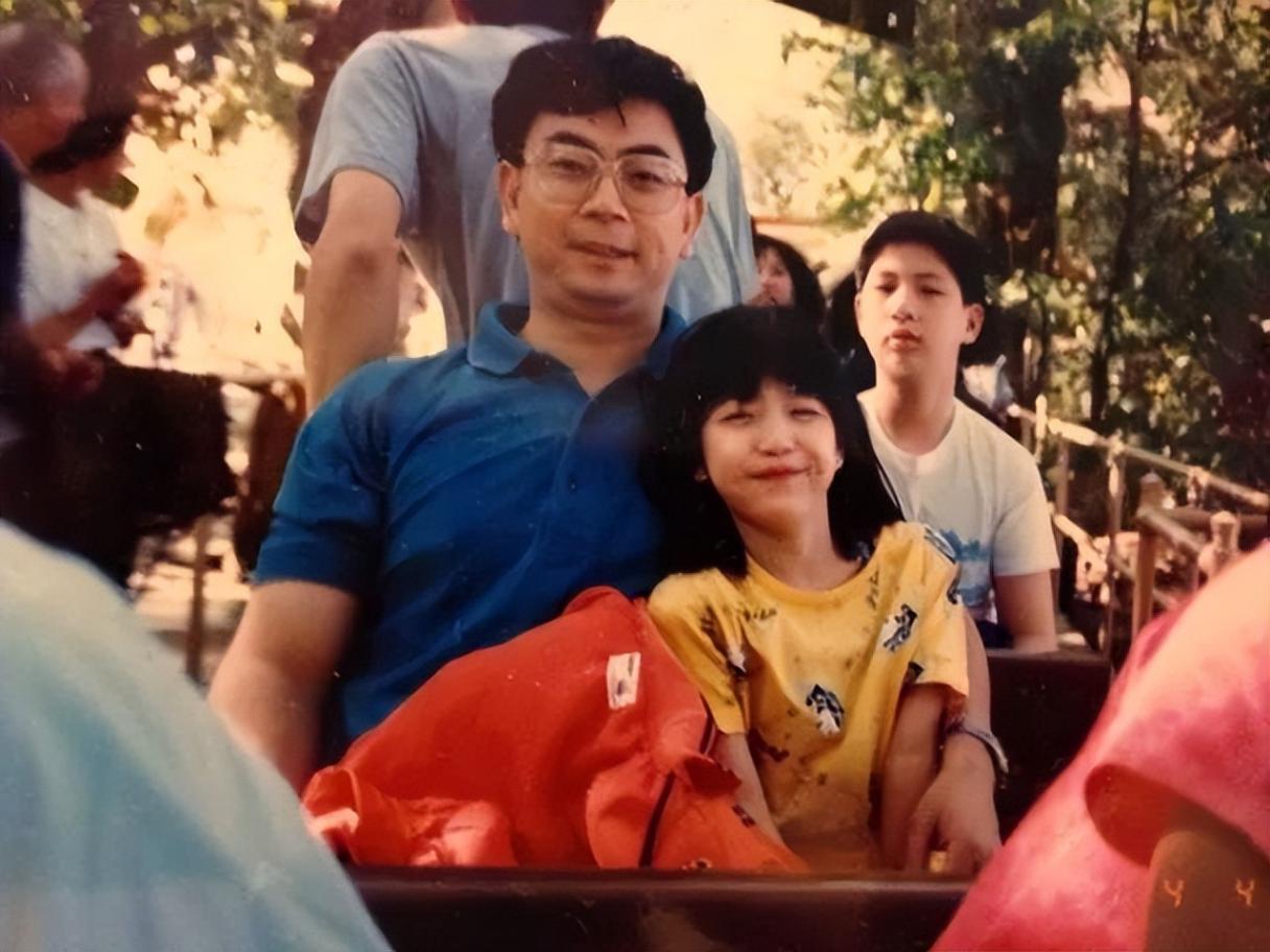 陳妍希悼念父親
