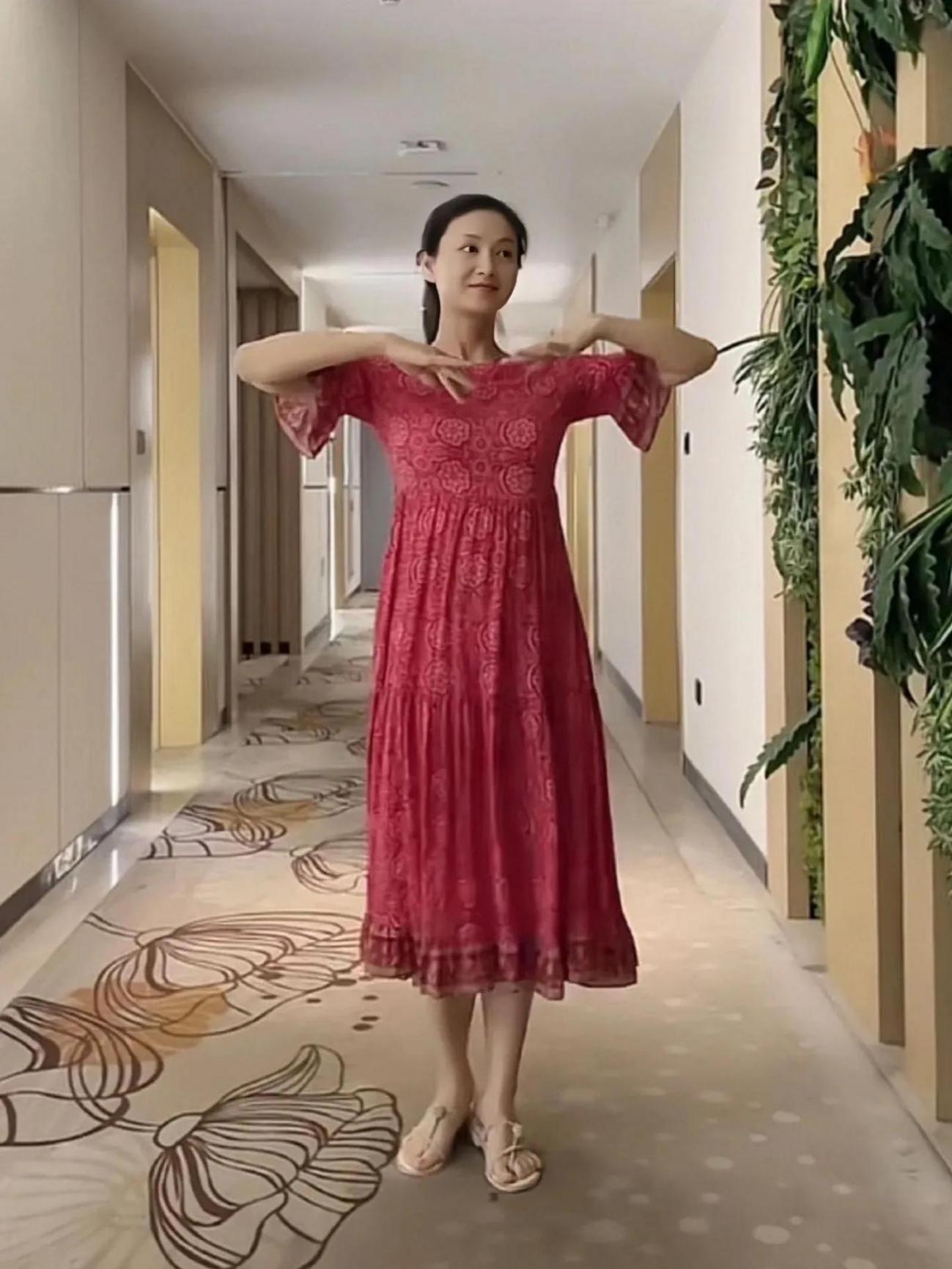 眉姐姐斕曦回應(yīng)丑衣服穿搭
