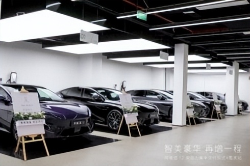 阿維塔12智能化領先,極氪001能否迎頭趕上?