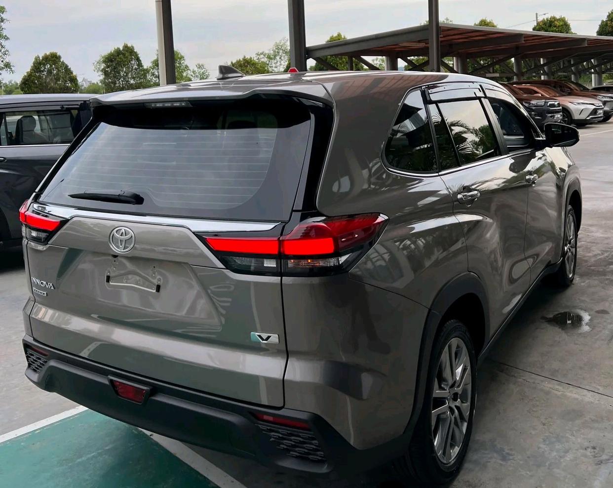外觀酷似漢蘭達,TOYOTA入門級7座SUV駕臨