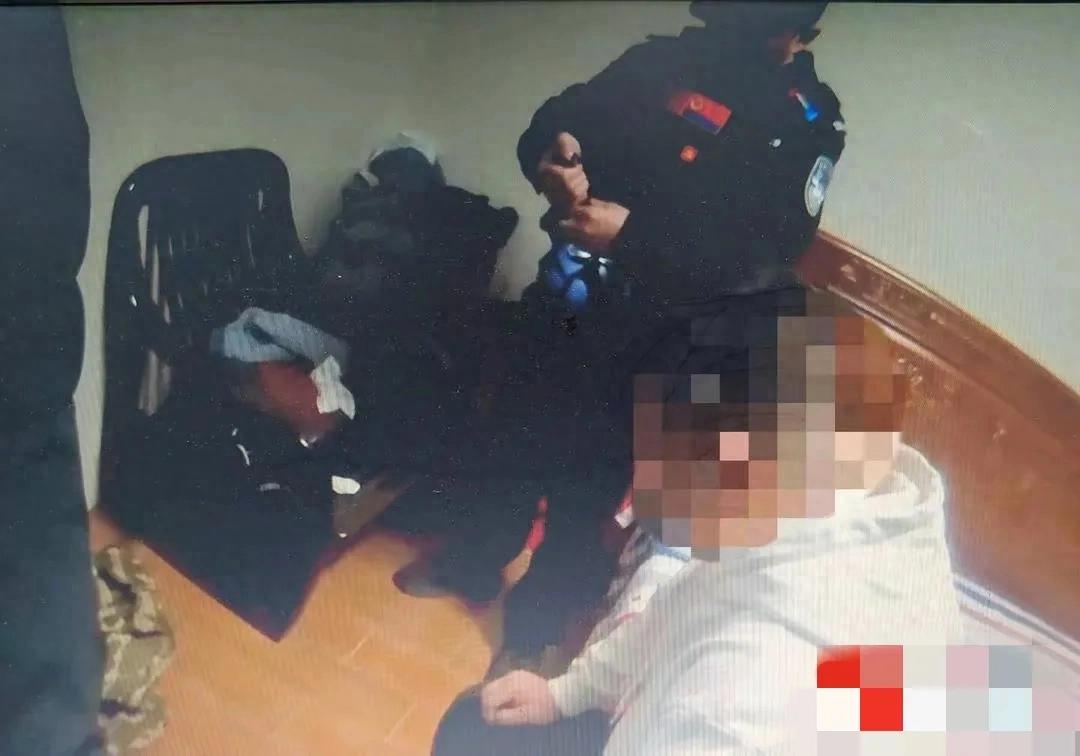 男子入室盜竊與房主“激情相遇”