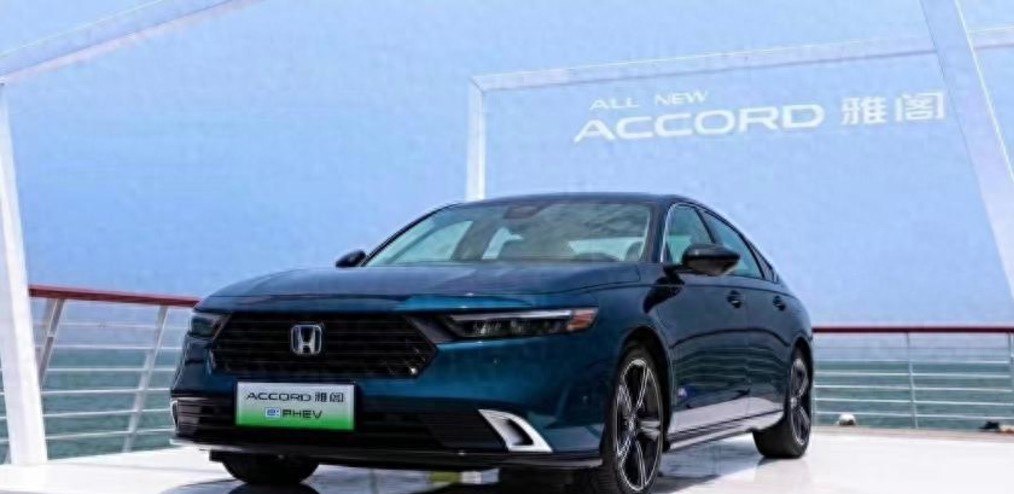 改款雅閣實(shí)車,小整容屬于“耐看型”,1.5T配CVT,看價(jià)格誠(chéng)意