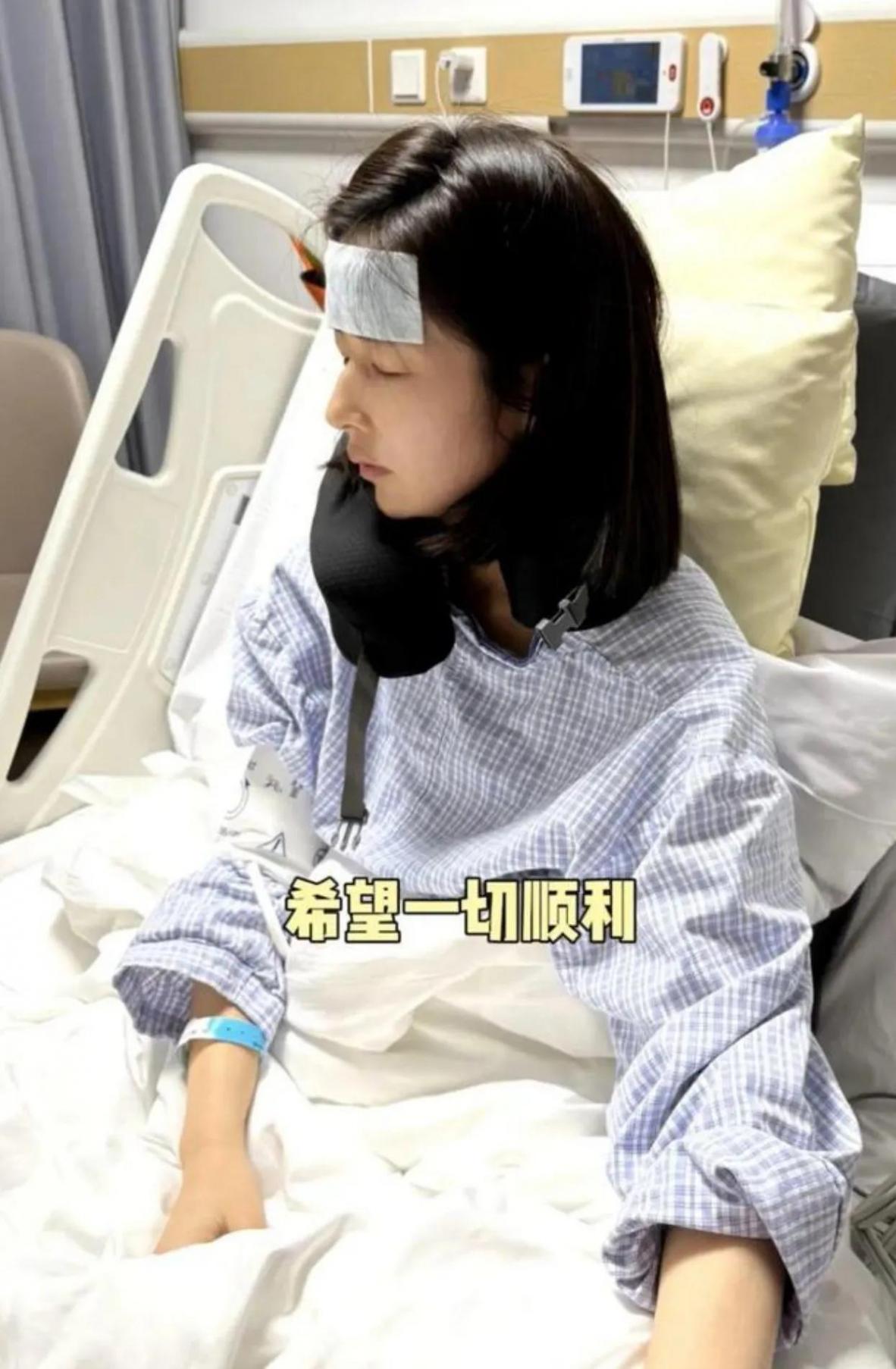 女演員穎兒因腹部劇痛切除膽囊